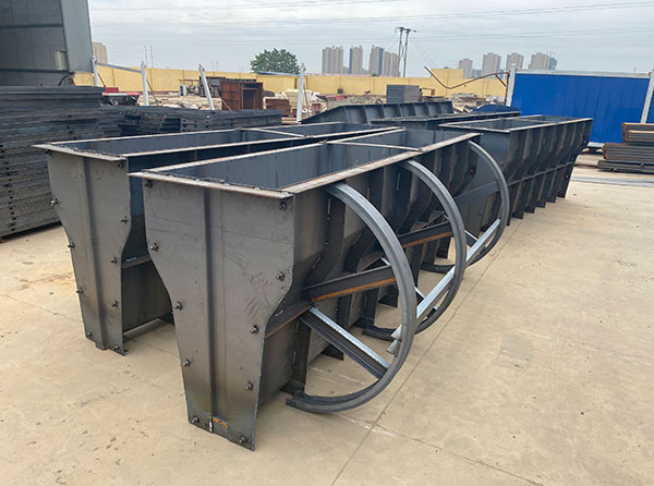 預(yù)制隔離墩模具